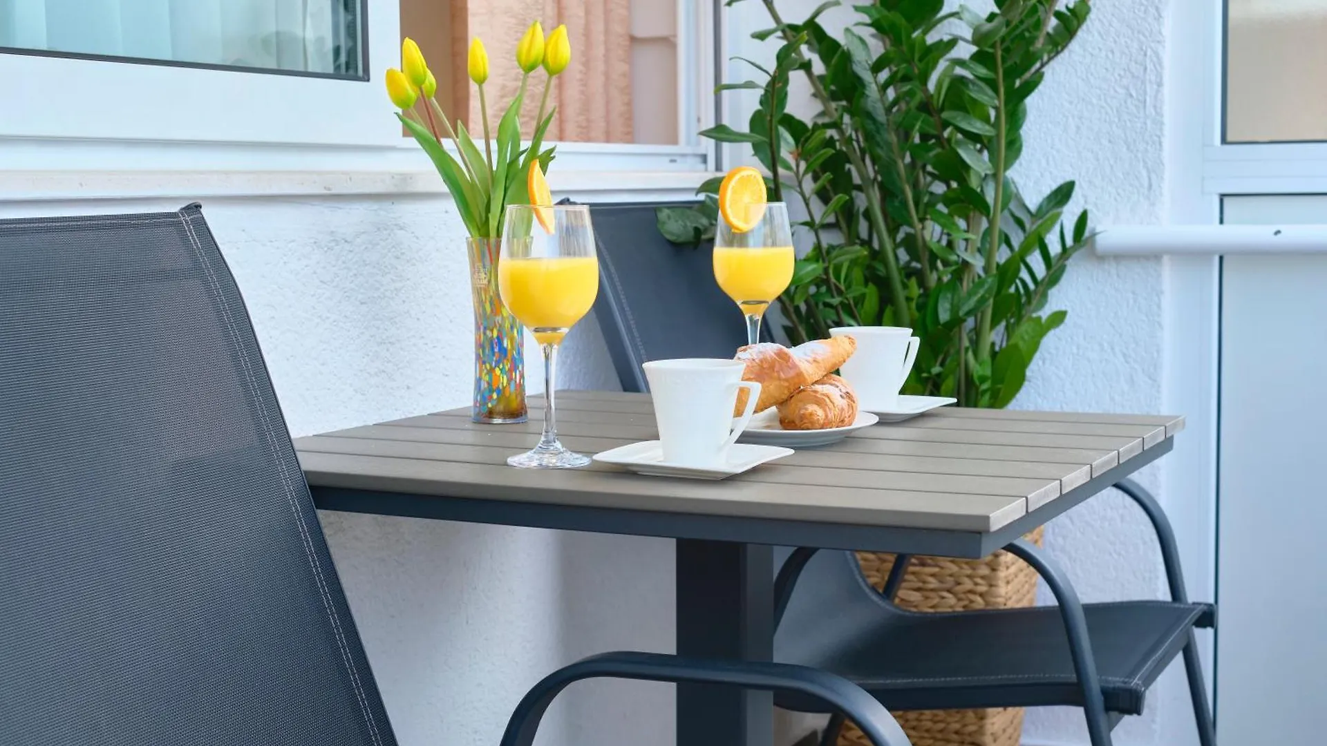 Sunny Apartment Split