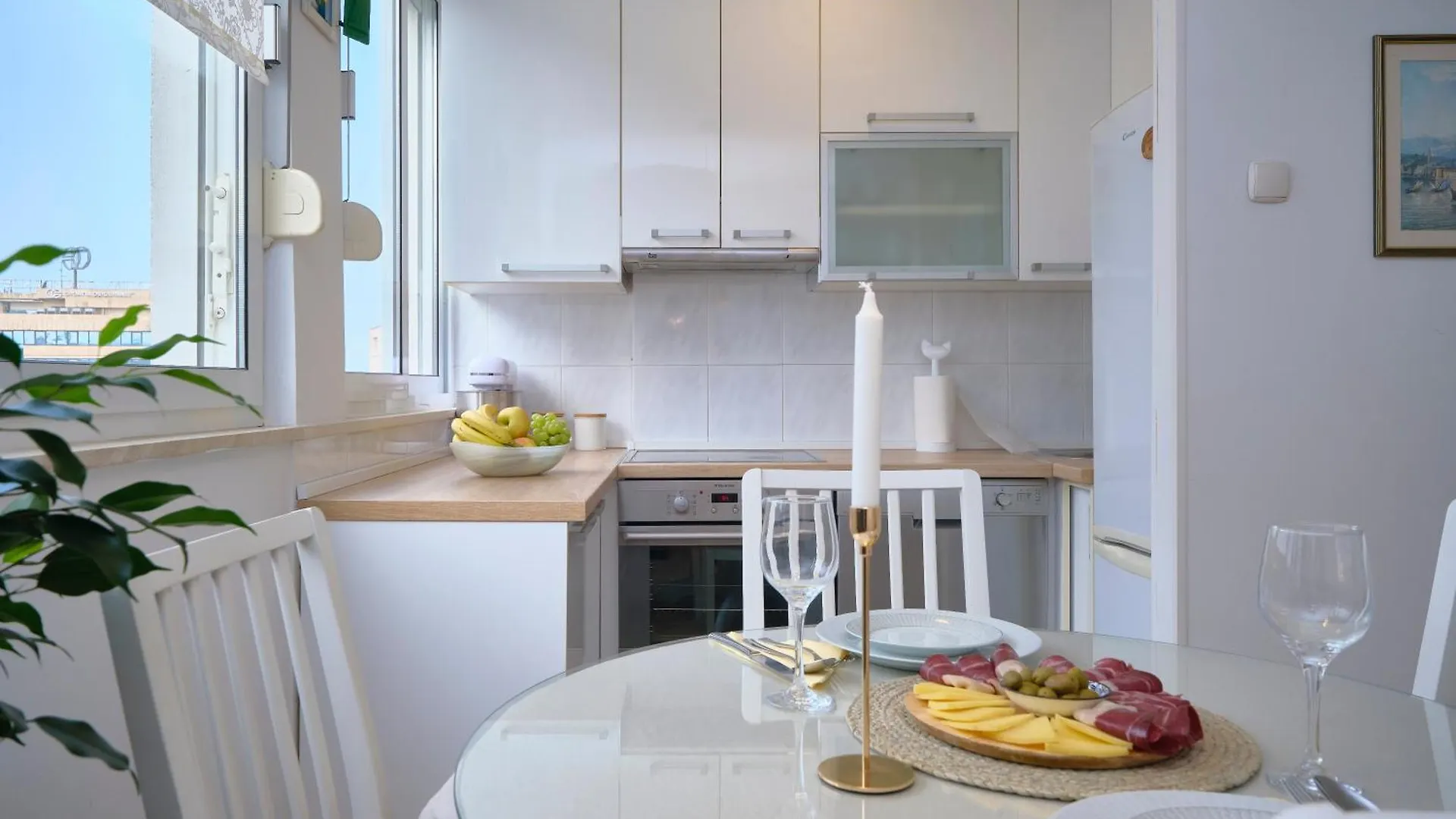 Sunny Apartment Split